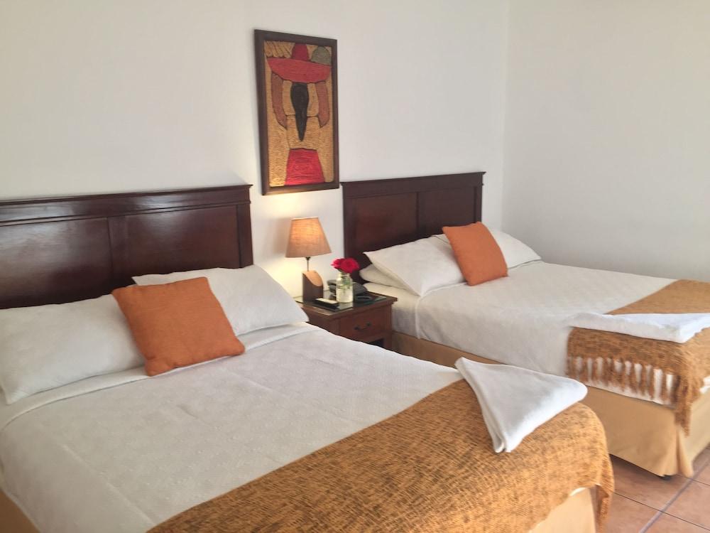 La Del Angel Bed & Breakfast