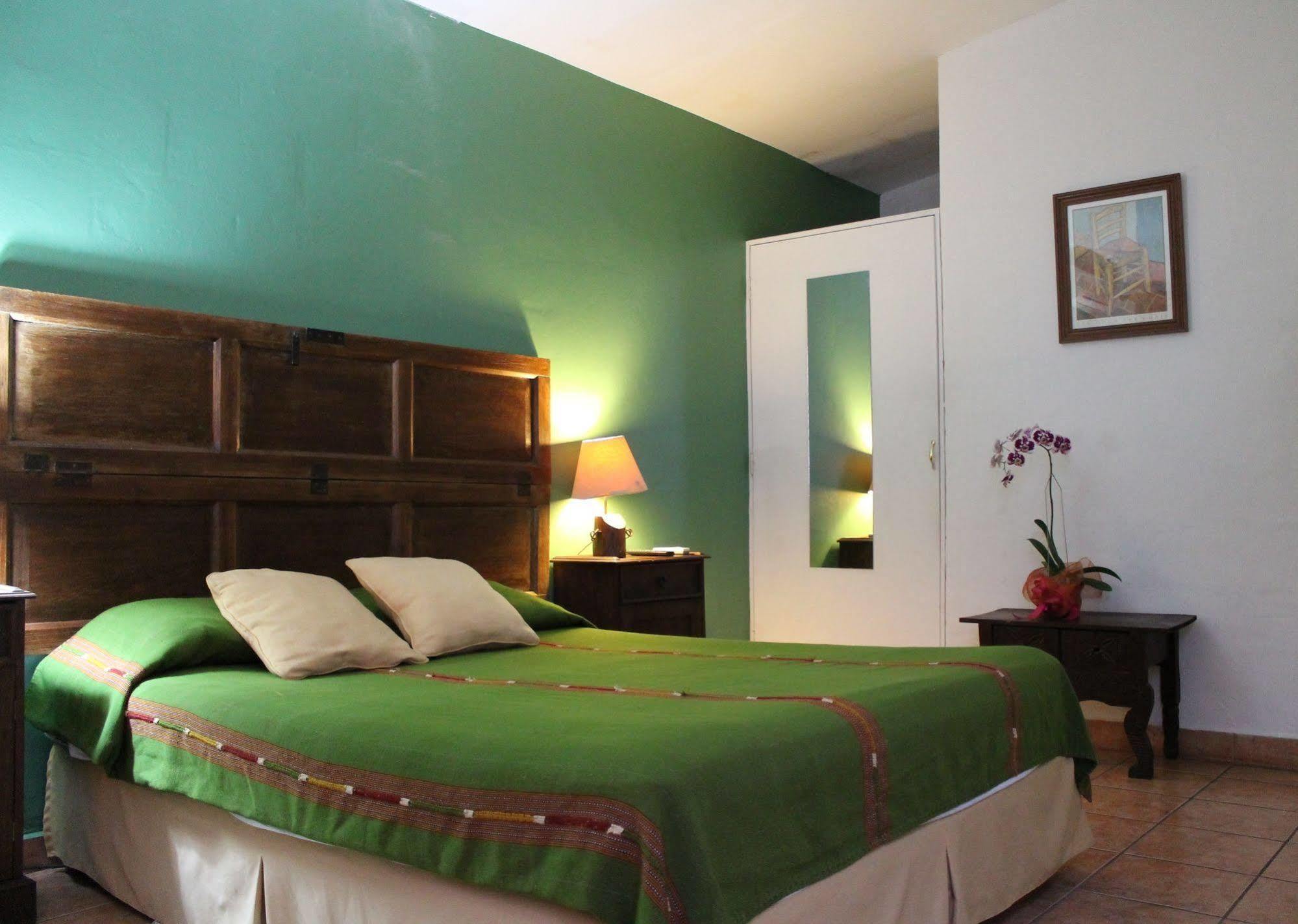 La Del Angel Bed & Breakfast 3*