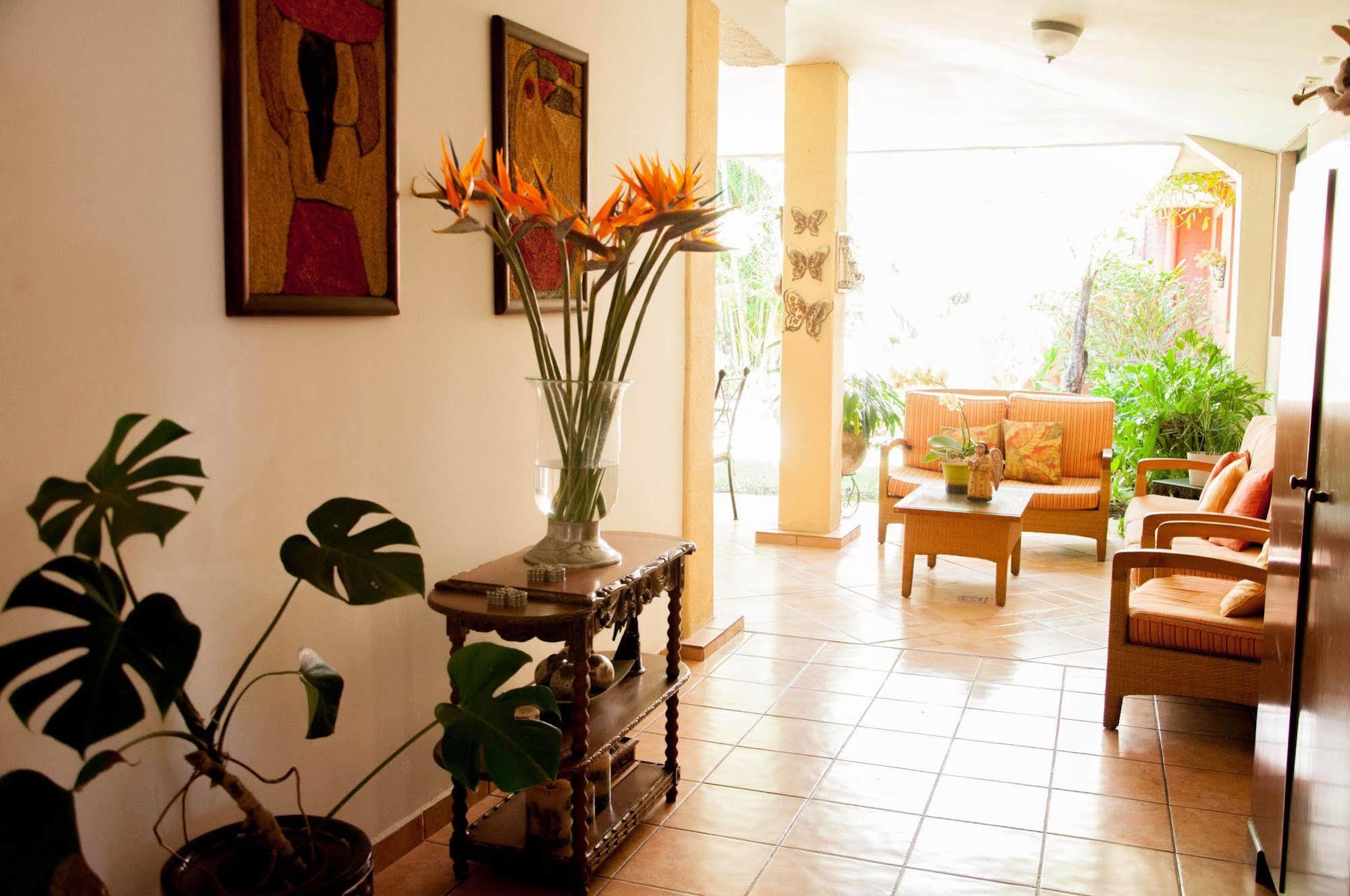 La Del Angel Bed & Breakfast 3*