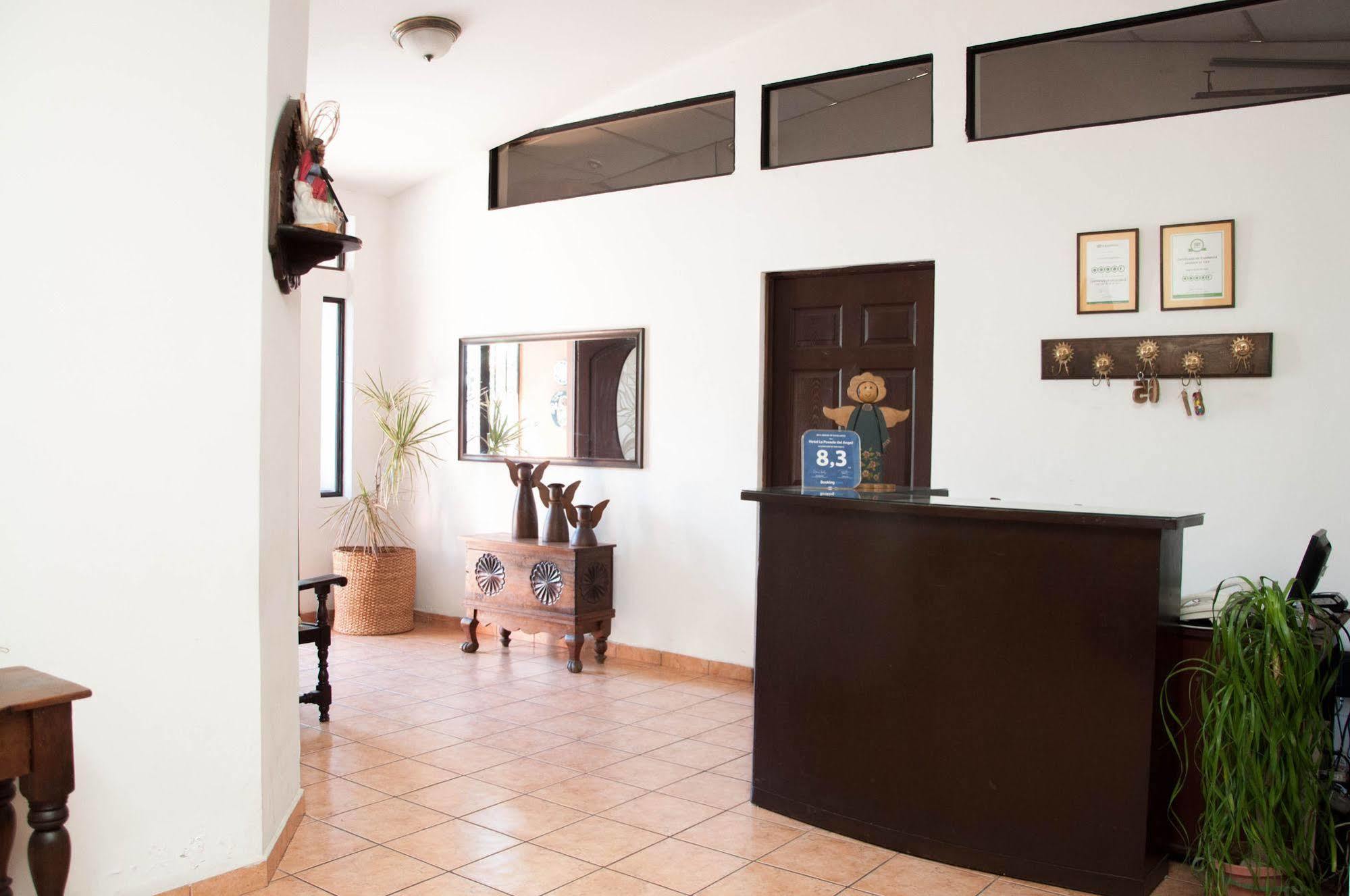 La Del Angel Bed & Breakfast